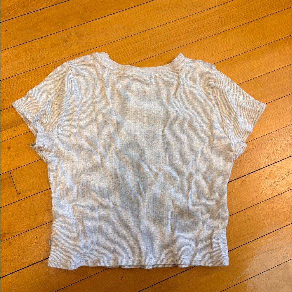 TNA Light Gray Ribbed Cropped Tee - Picture 3 of 3